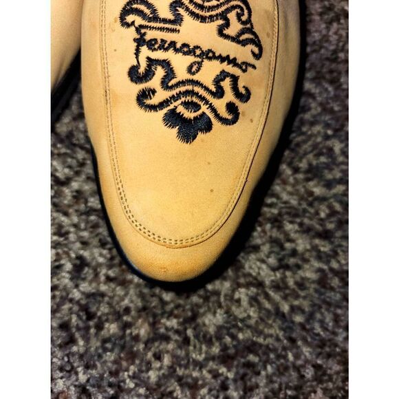 Salvatore Ferragamo | Vintage Suede Embroidered Flats - Picture 7 of 10